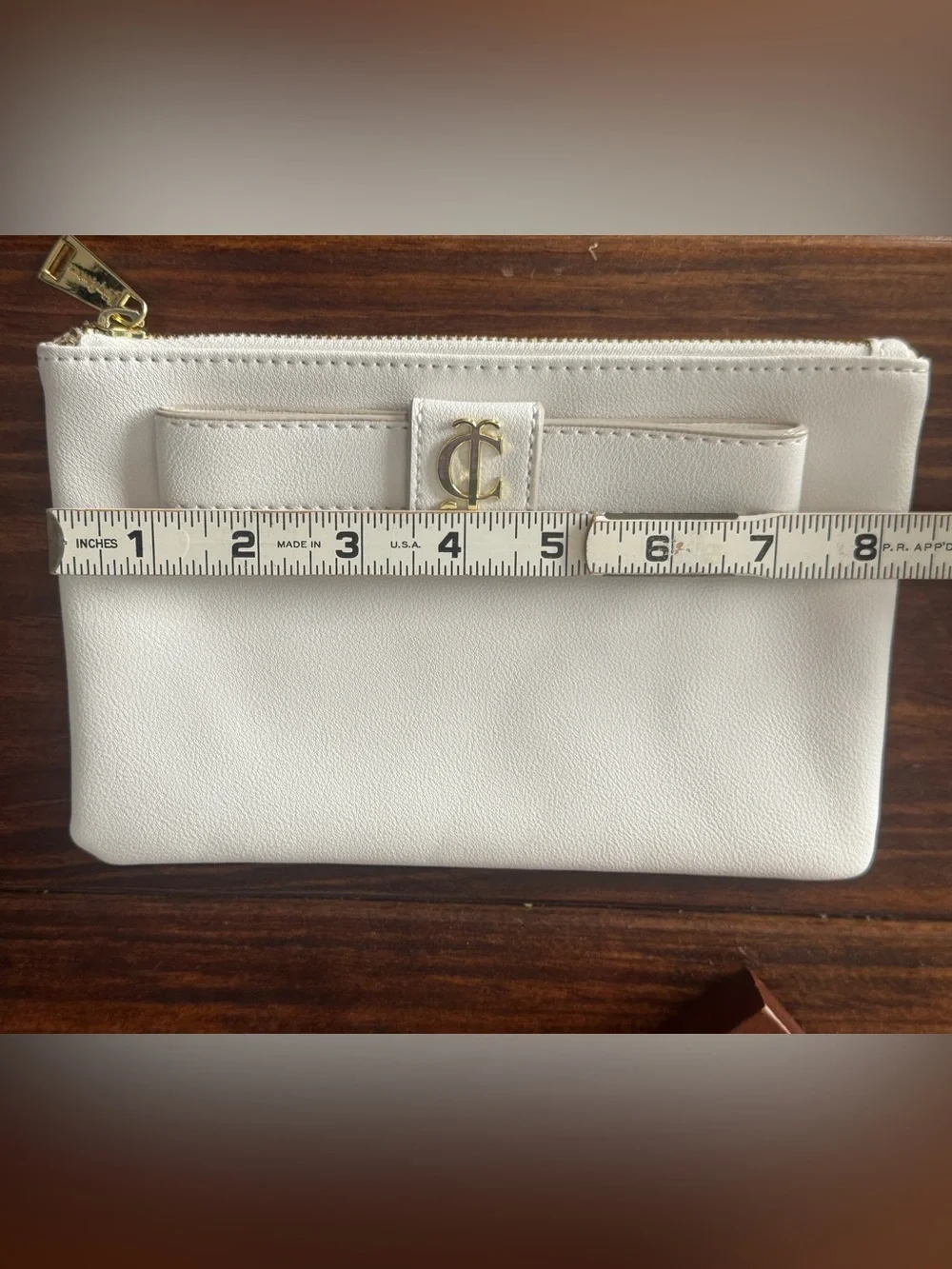 Juicy Couture White Leather Wristlet with Gold Zipper & JC Emblem ~ 8”x5”